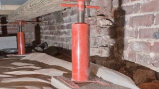 Поднятие дома Сланцы цена от 32672 руб.